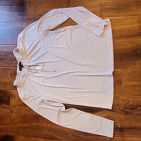 Banana Republic Tops - Banana Republic Ruffle tie-neck Spotted Blouse